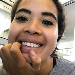 Meet your Posher, Selena